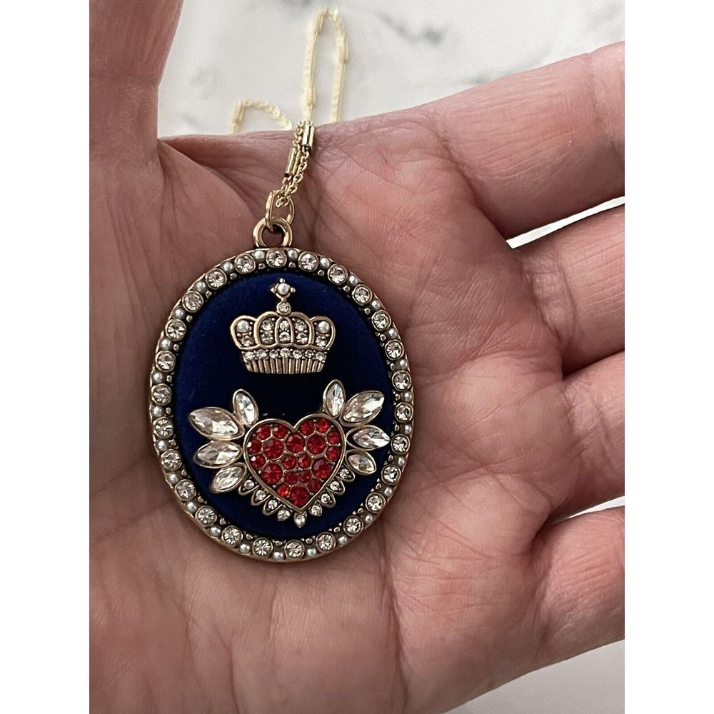 Hearts Royal Crown Rhinestone Oval Cameo Necklace New ❤️ ❣️